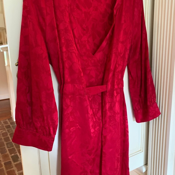 Dress - Picture 6 of 7